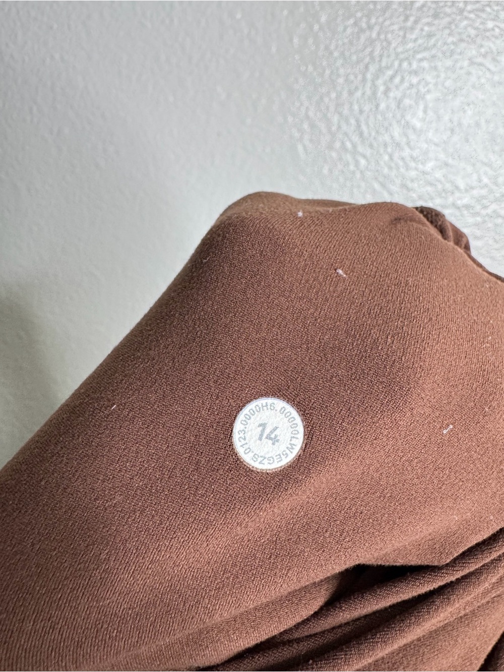 Lululemon Align Wide Leg High-Rise Pant 31"
Roasted Brown size 14 - Picture 7 of 8